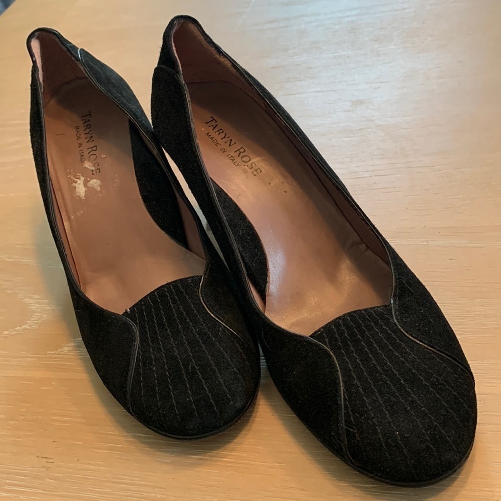 Taryn Rose suede leather heels good condition 2.5” heels great career shoes